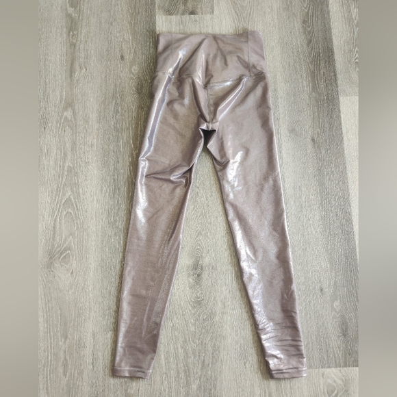 Old Navy Activewear Legging - Picture 2 of 4